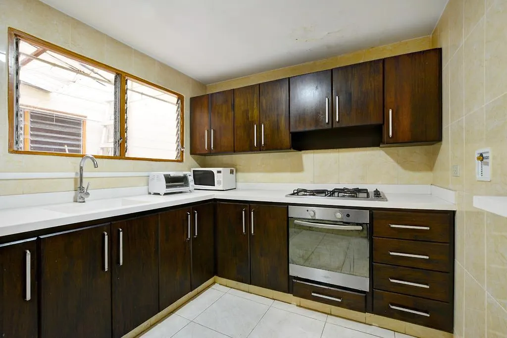 Casa Grande Para Grupos Siete Habitaciones Big House 7 Bedrooms Medellin