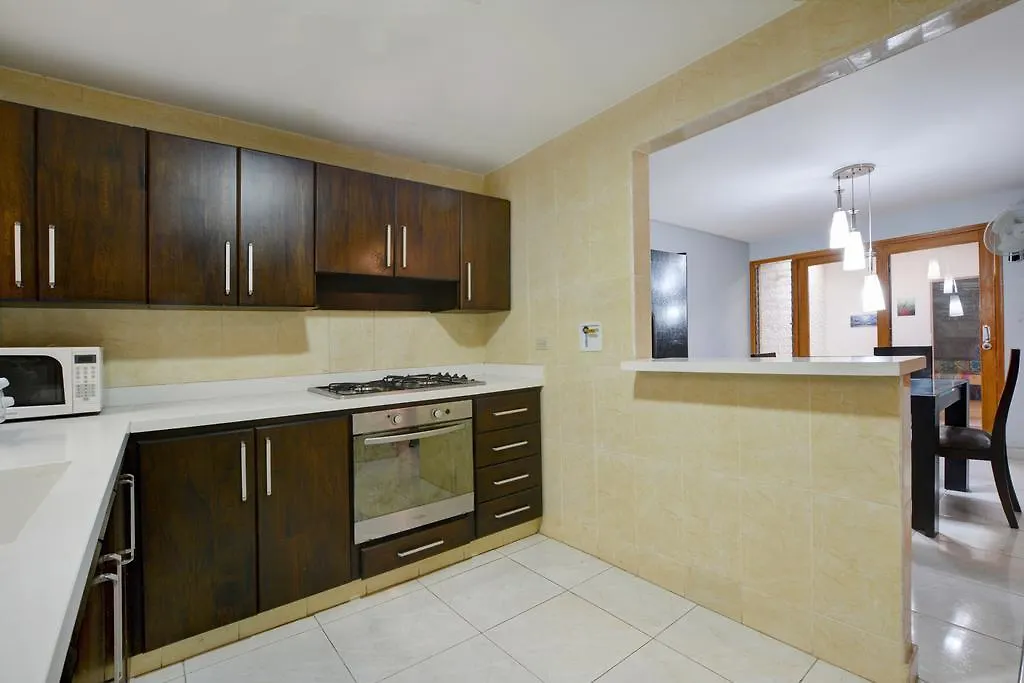 Casa Grande Para Grupos Siete Habitaciones Big House 7 Bedrooms Medellín Ferienhaus