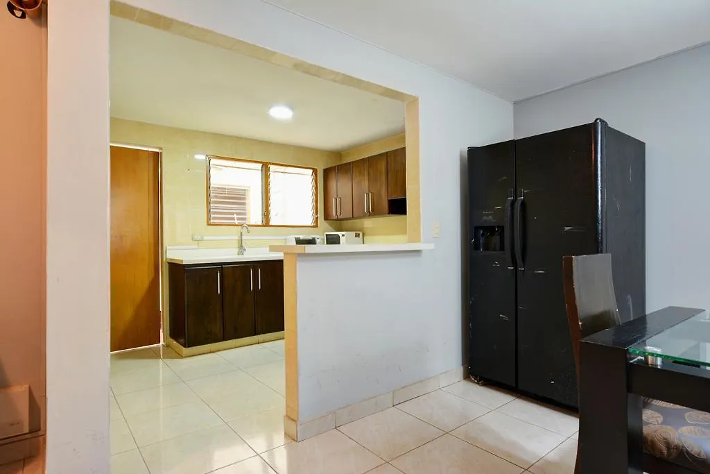 Ferienhaus Casa Grande Para Grupos Siete Habitaciones Big House 7 Bedrooms Medellín